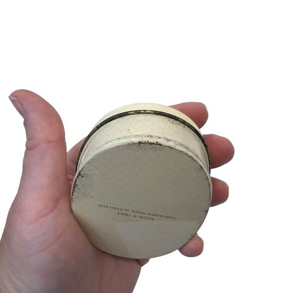 Vintage 1983 Avon Grandmothers Are Special Soap Bar with Tin Container - Picture 13 of 15